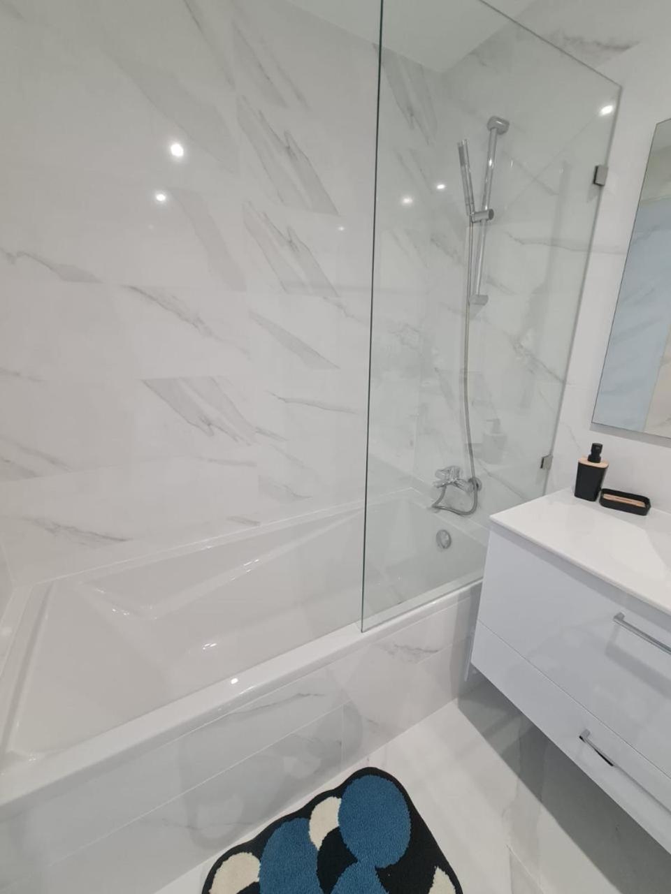 T2 Apartment *