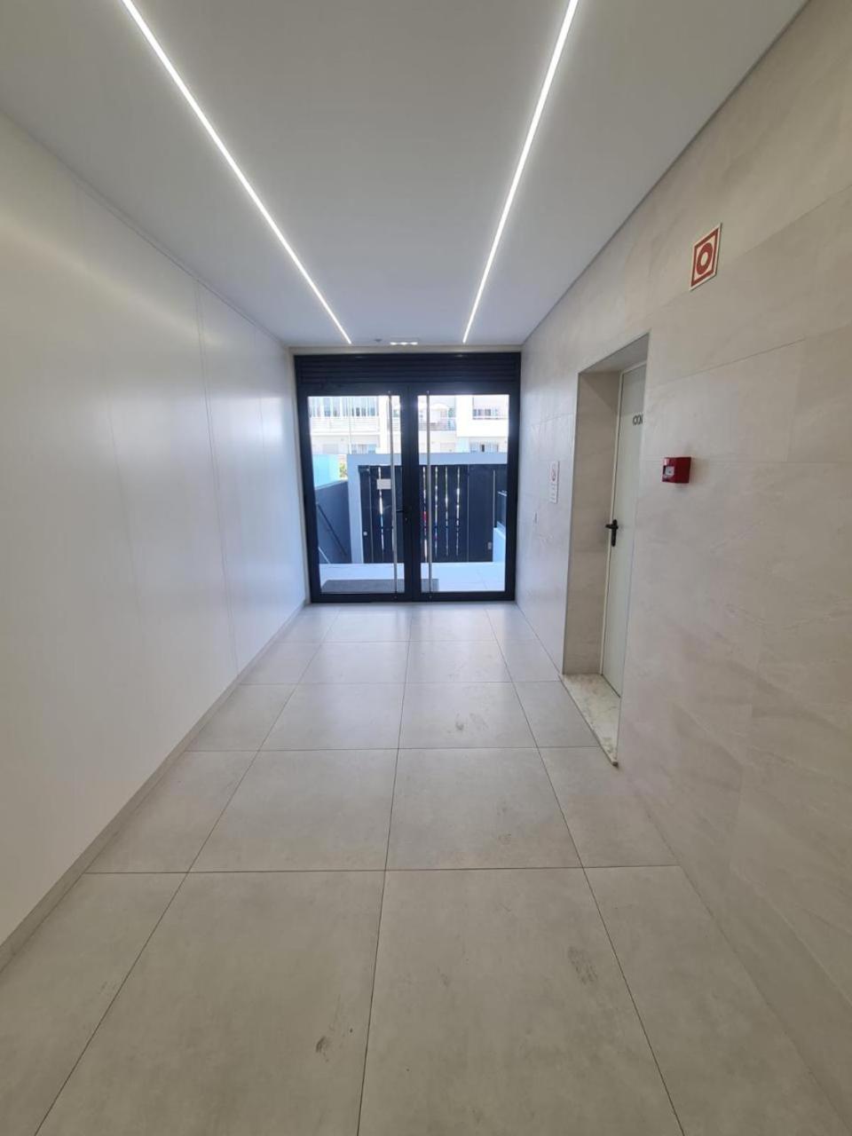 Apartment T2 *